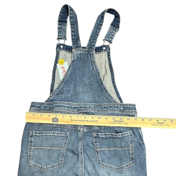 NWT Girls Overalls Blue Light Wash XL. (14)
Denim Rompers Adjustable, distressed - Picture 6 of 14